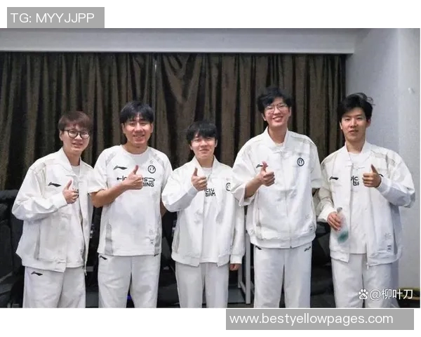 IG战队的蜕变之旅：从荣耀巅峰到全新征程的纪实探索